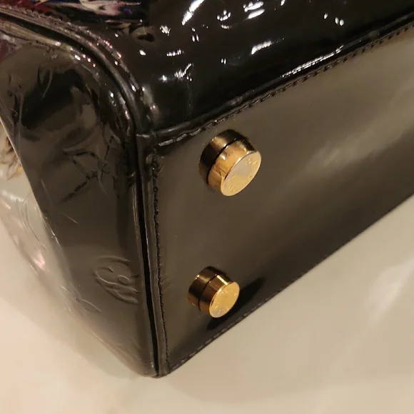 Louis Vuitton Brea In Black Vernis. Stunning LV Bag! With Free COA! - Picture 7 of 15